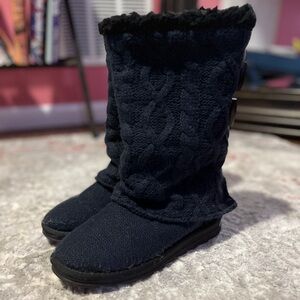 MUK LUKS Navy Blue